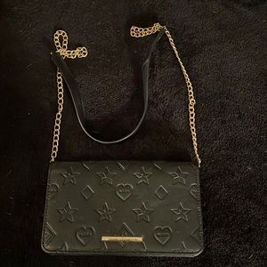 Small clutch purse with shoulder chain new no tags